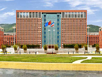 廣東影視學校,吉林大學珠海學院影視表演,影視制作,攝影,播音主持專業(yè)-吉林大學珠海學院影視藝術職業(yè)教育招生報名處